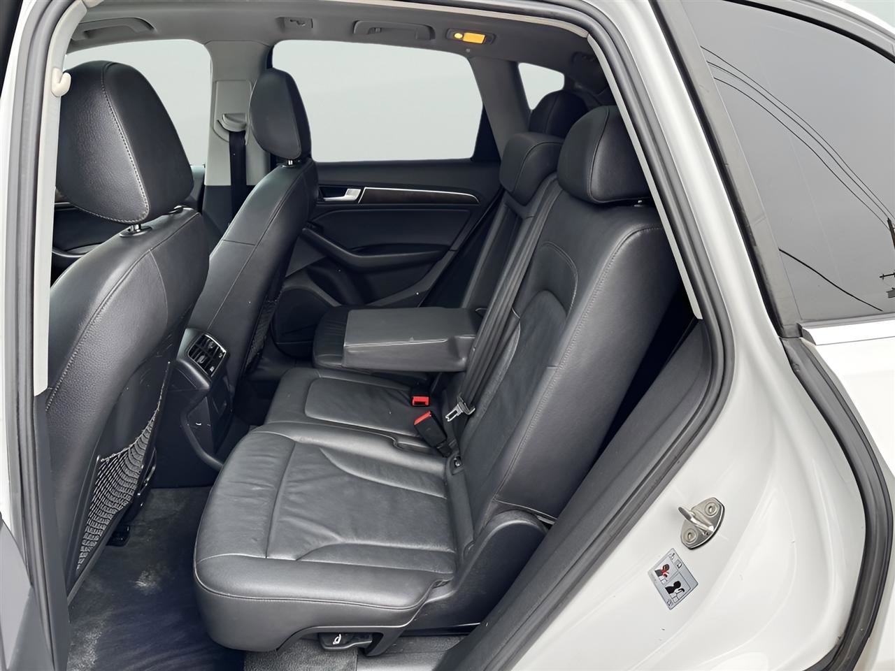 Used 2014 Audi Q5 2.0T Premium w/ Lighting Package AWD/4WD image 17