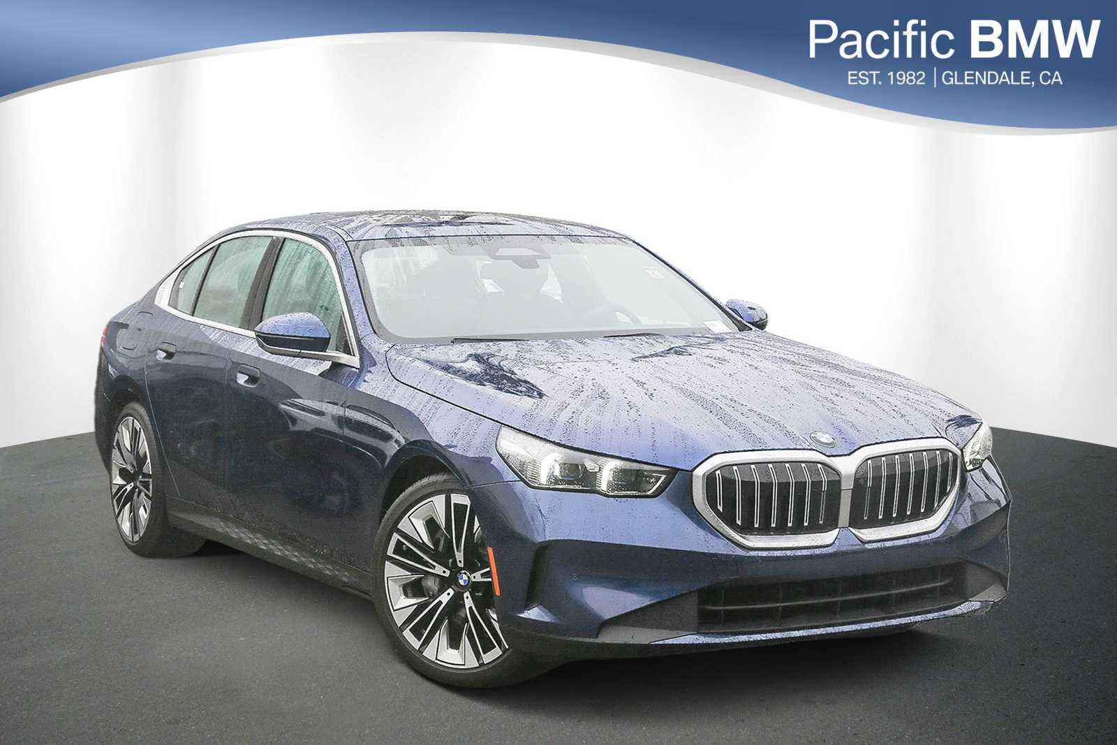 Used 2026 BMW 540i xDrive image 1