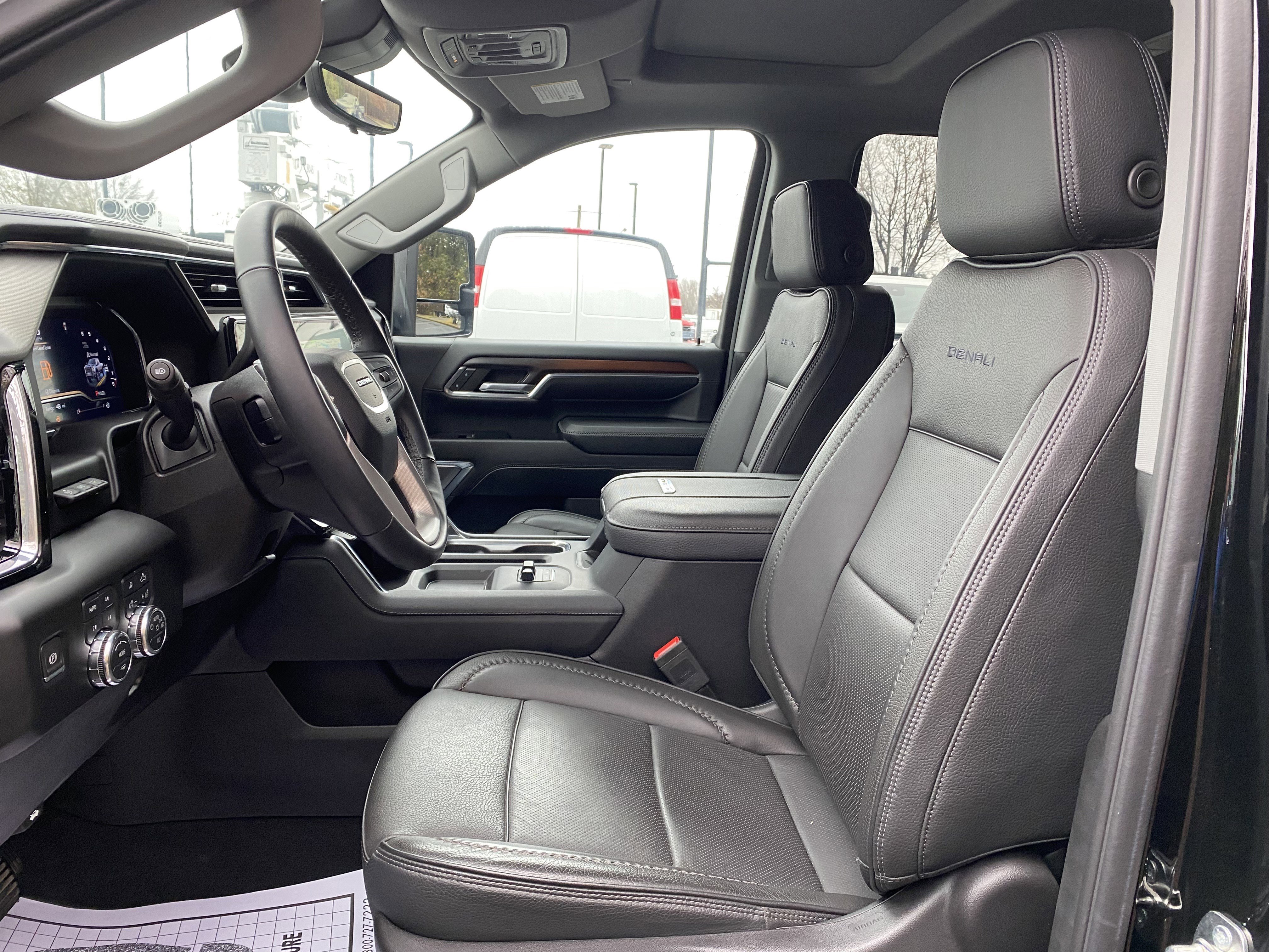 Used 2024 GMC Sierra 2500 Denali w/ Denali Reserve Package image 17