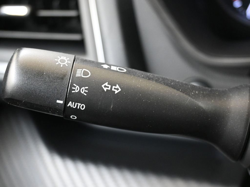 Used 2024 Subaru Ascent Premium w/ Convenience Package image 32