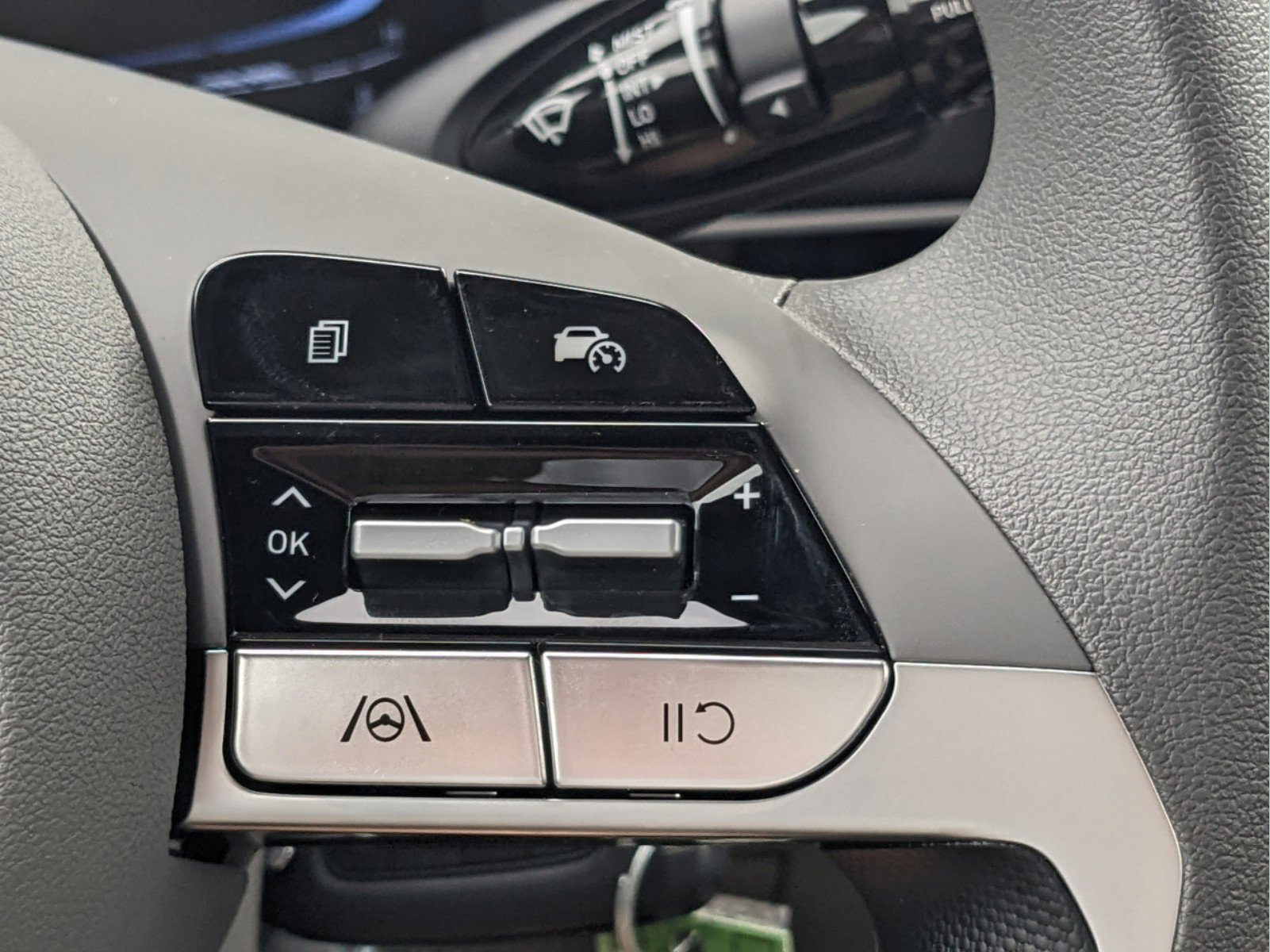 New 2026 Hyundai Elantra SE FWD image 23