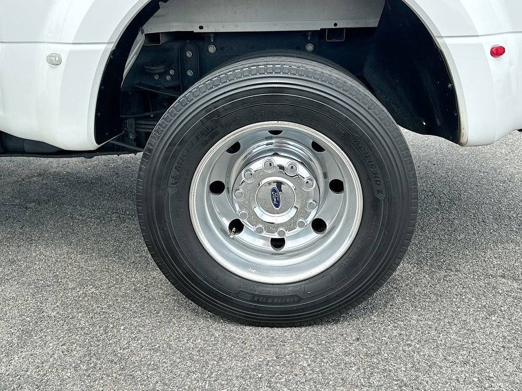 Used 2020 Ford F450 Platinum w/ FX4 Off-Road Package AWD/4WD image 24