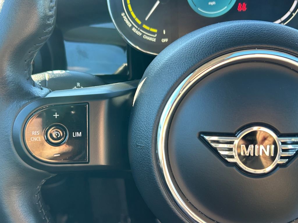 Used 2024 MINI Cooper SE image 18
