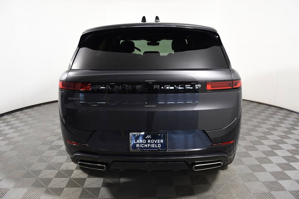 New 2026 Land Rover Range Rover Sport Dynamic SE AWD/4WD image 5
