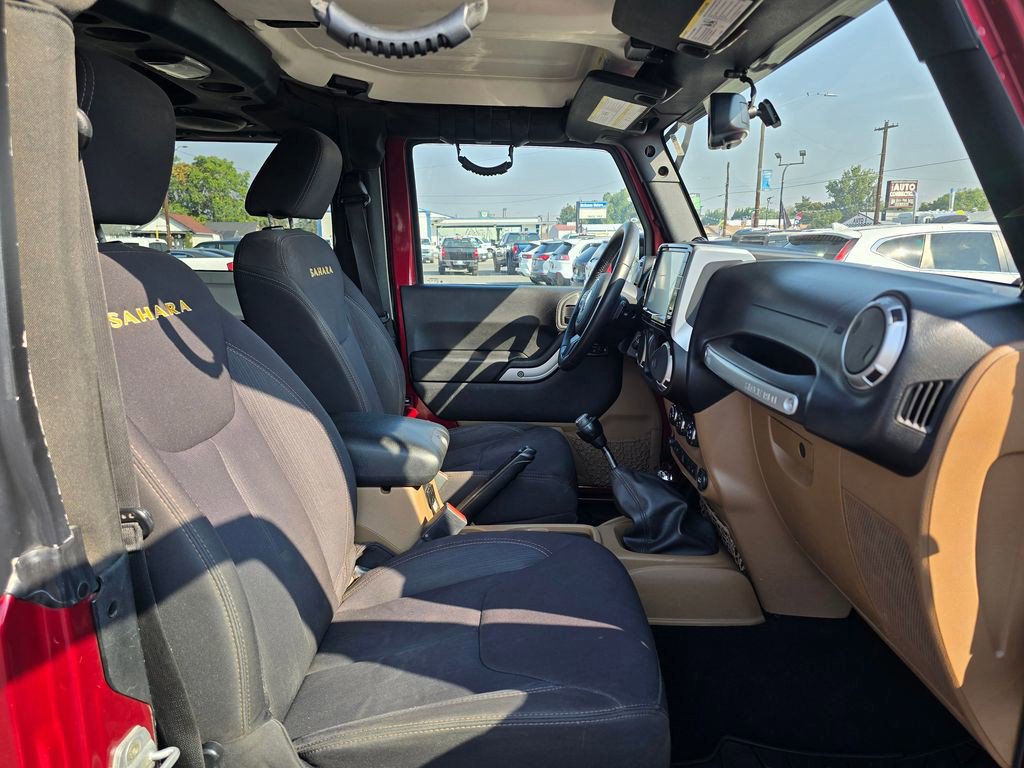 Used 2013 Jeep Wrangler Sahara w/ Connectivity Group AWD/4WD image 10