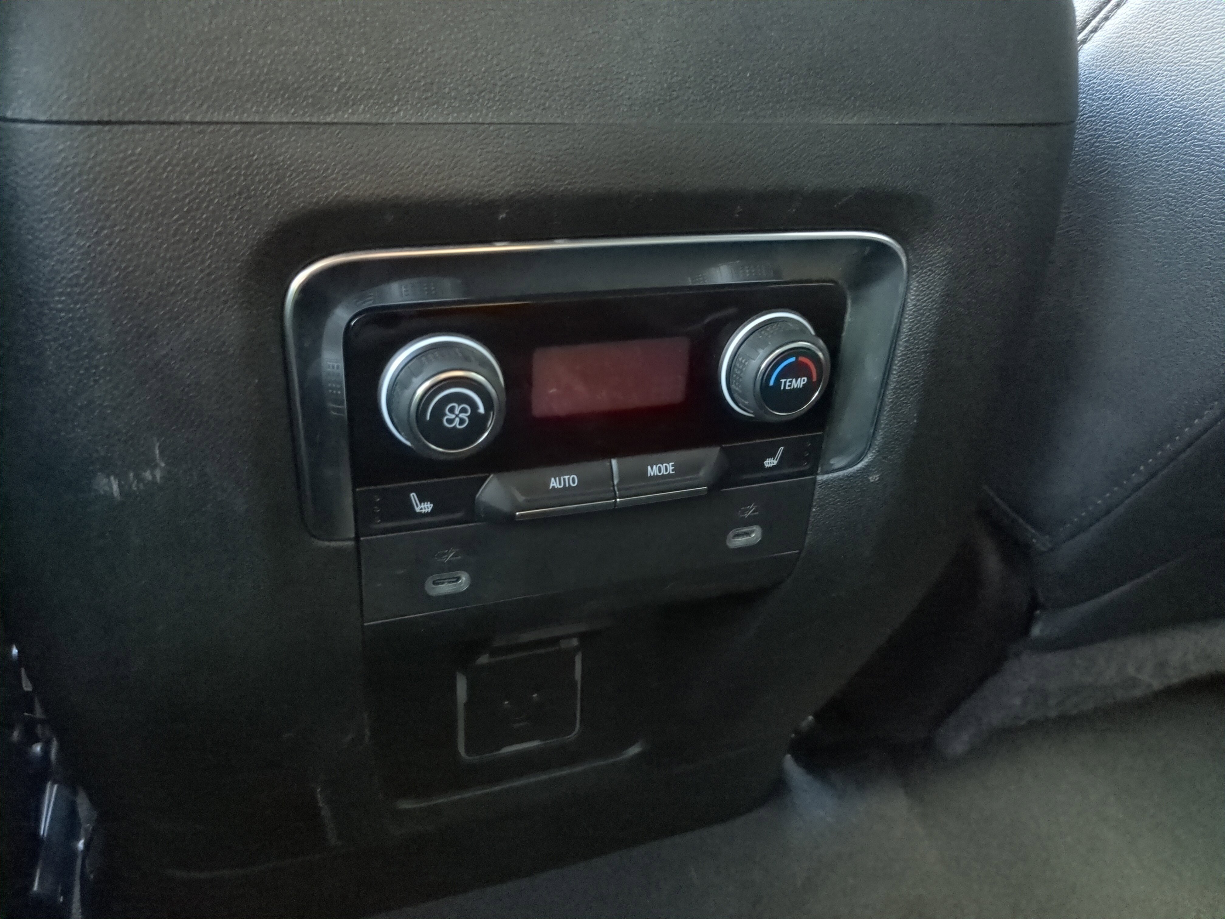 Used 2022 Chevrolet Tahoe Premier image 15