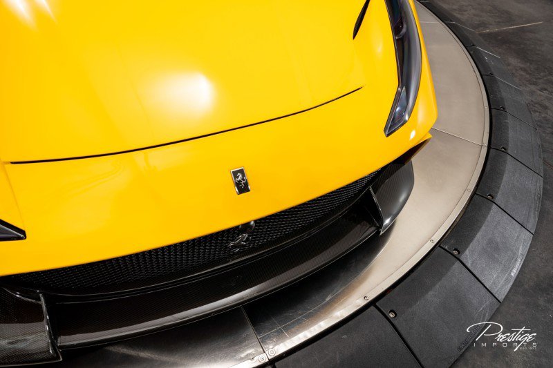 Used 2018 Ferrari 812 Superfast image 5