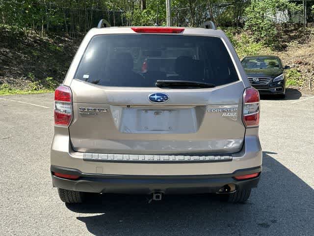 Used 2015 Subaru Forester 2.5i Premium w/ All-Weather Package AWD/4WD image 4