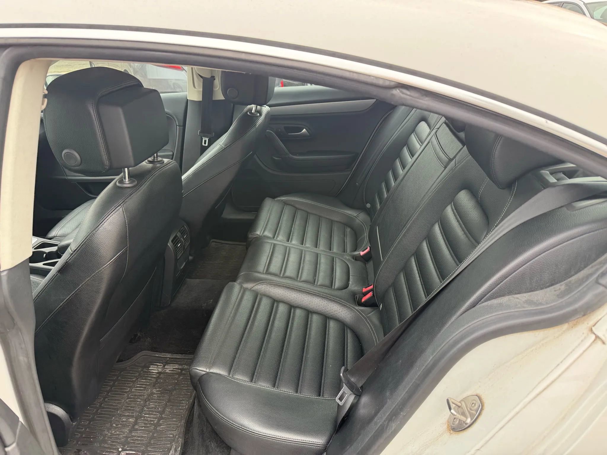 Used 2014 Volkswagen CC Sport image 8