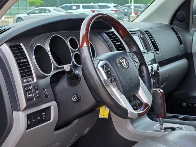 Used 2014 Toyota Sequoia Platinum RWD image 9