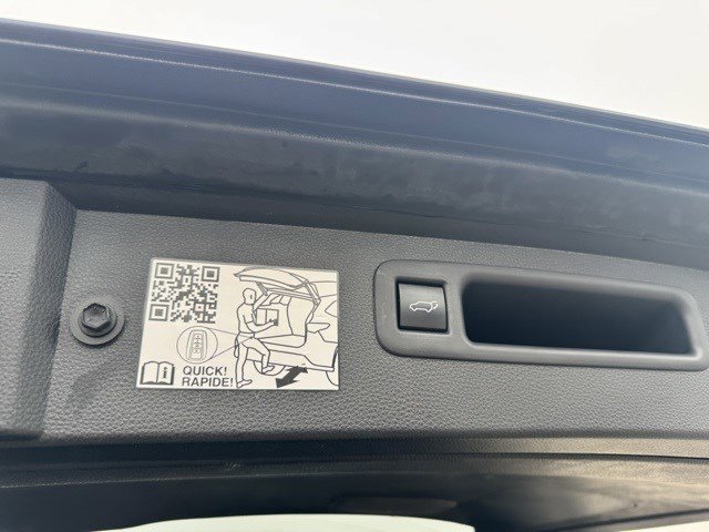 Used 2022 Toyota Highlander Platinum image 33