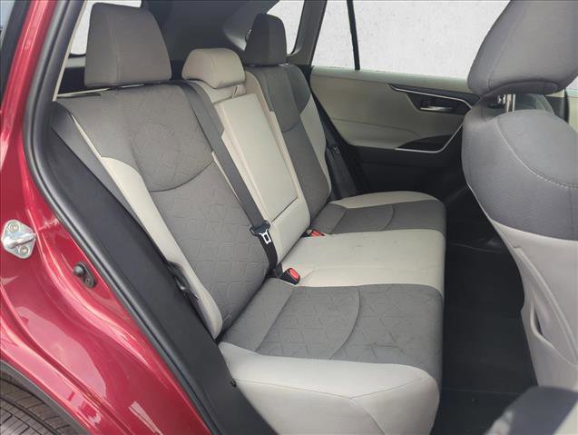 Used 2022 Toyota RAV4 XLE image 24