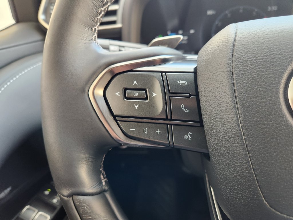 Certified 2026 Lexus LX 700h Luxury w/ Appearance Package AWD/4WD image 29