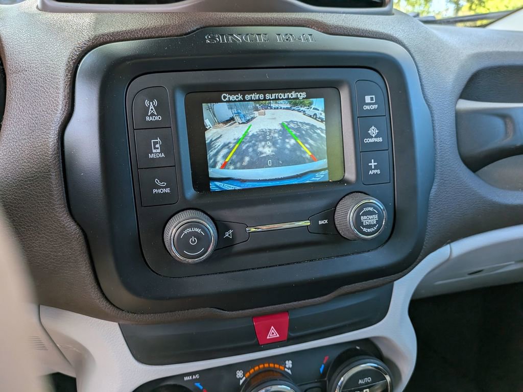 Used 2017 Jeep Renegade Latitude w/ Popular Equipment Group FWD image 24