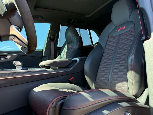 Used 2025 Audi RS Q8 performance image 17