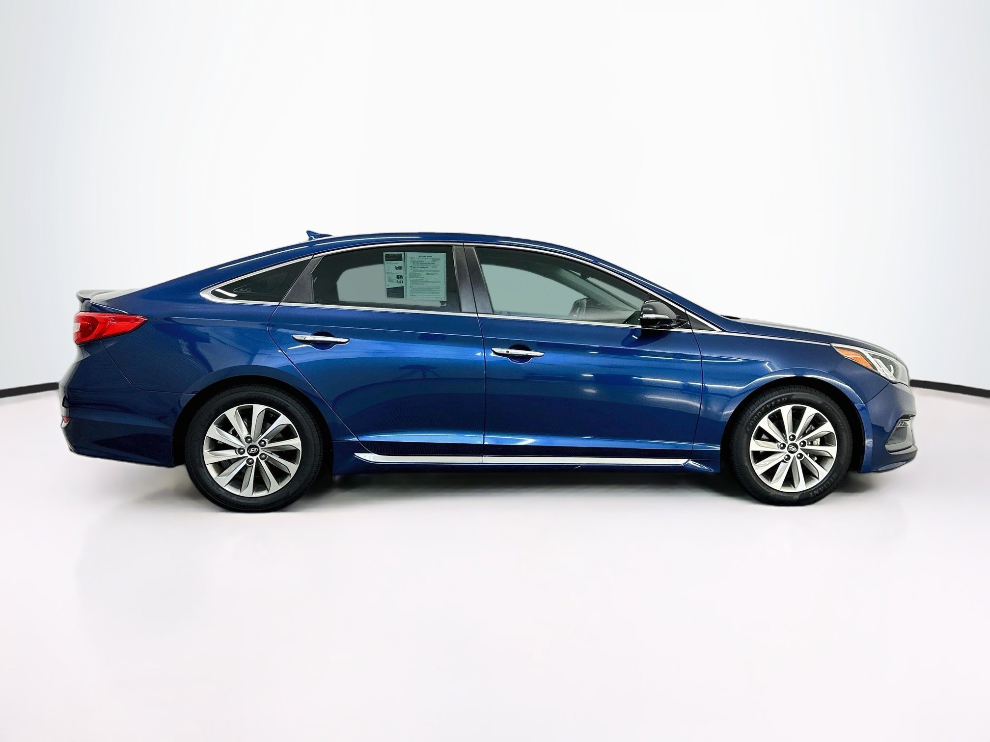 Used 2017 Hyundai Sonata Sport w/ Value Edition Package 02 FWD image 10