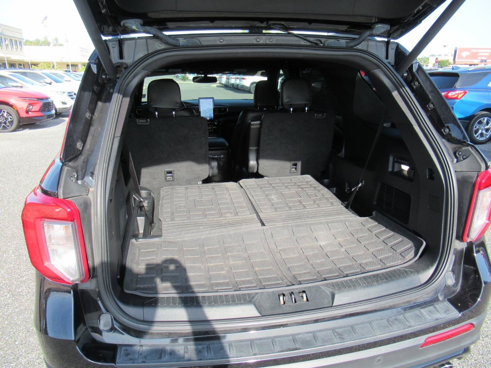 Used 2022 Ford Explorer ST w/ Equipment Group 401A AWD/4WD image 39