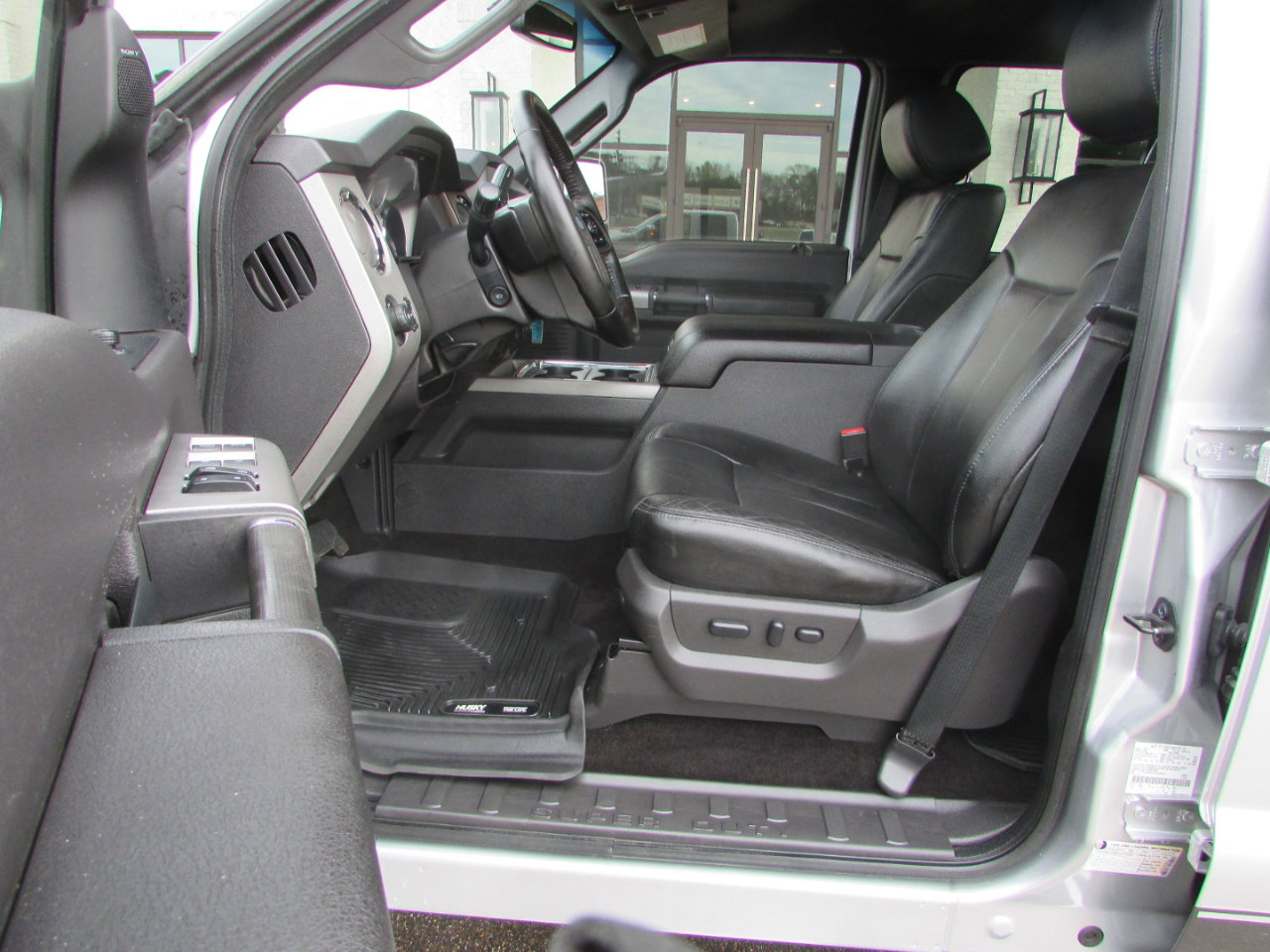 Used 2016 Ford F250 Lariat w/ Chrome Package image 9