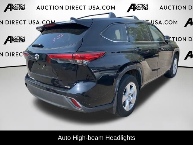 Used 2022 Toyota Highlander L AWD/4WD image 6