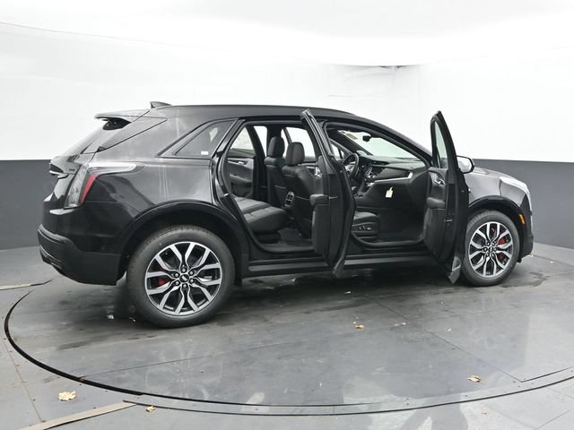 New 2026 Cadillac XT5 Sportv w/ LPO, Floor Liner Package AWD/4WD image 48