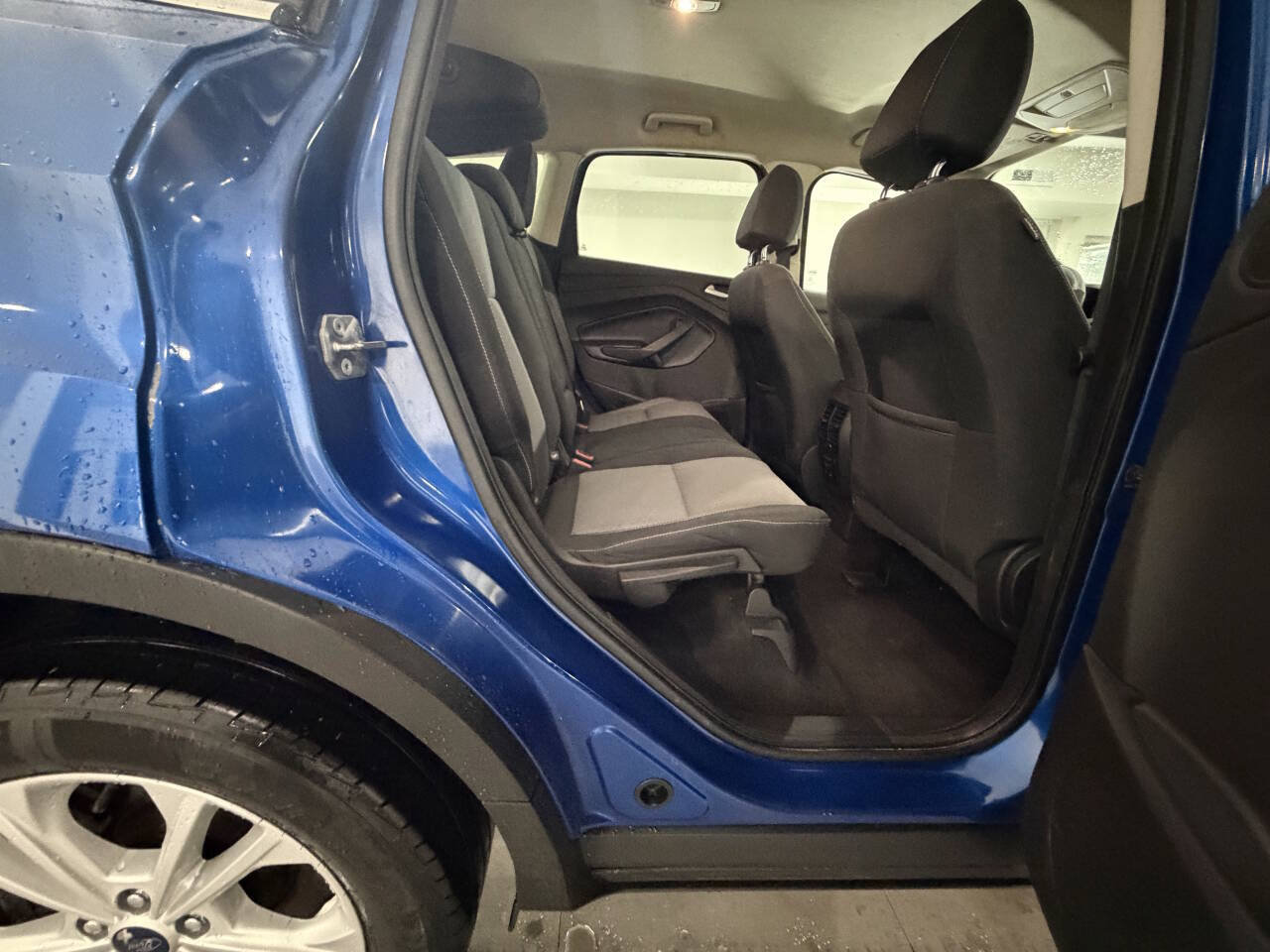 Used 2017 Ford Escape SE w/ Equipment Group 201A AWD/4WD image 15