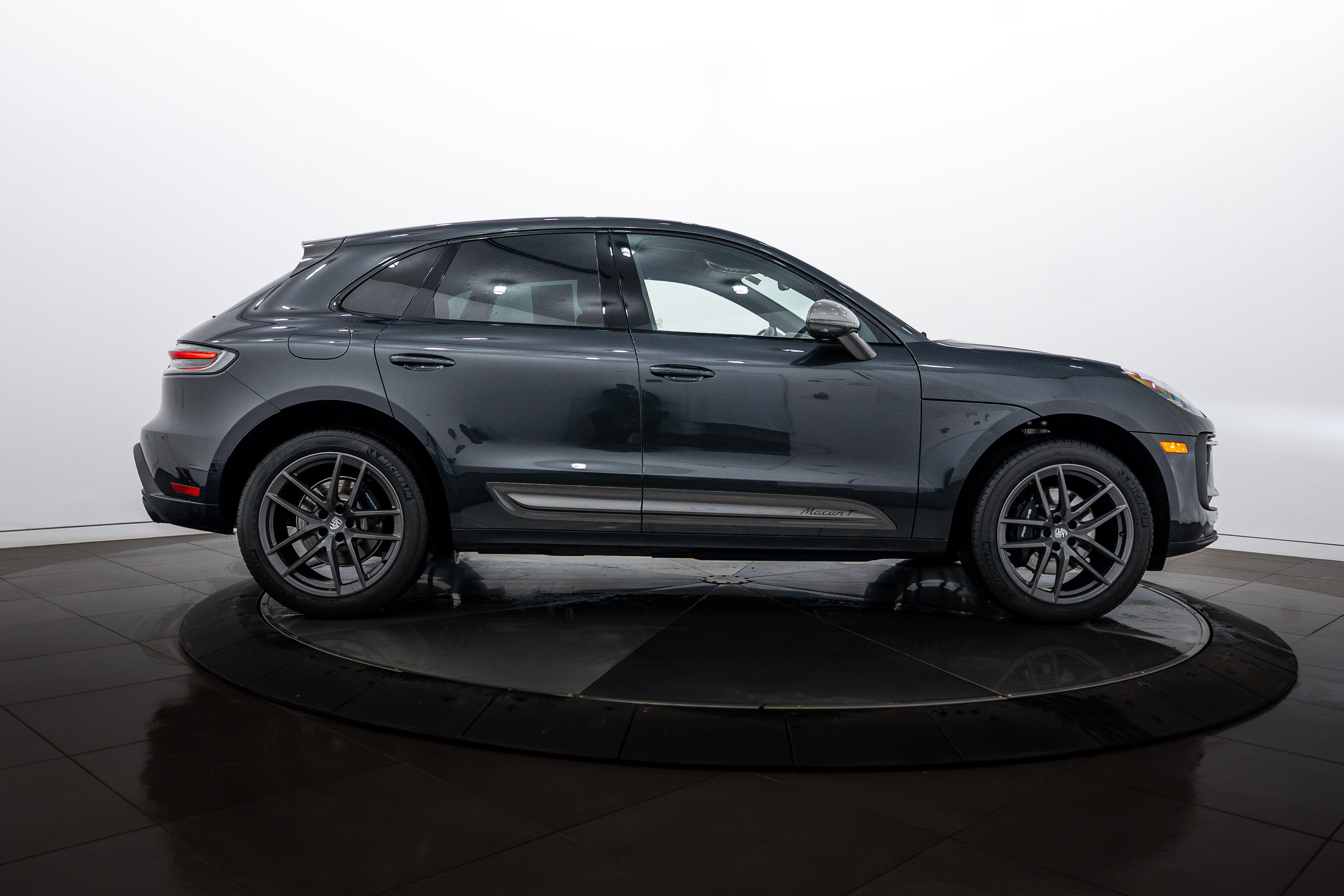 Certified 2026 Porsche Macan Turbo image 8