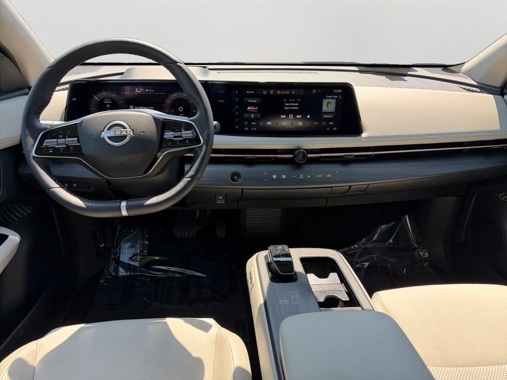 Used 2023 Nissan Ariya FWD image 16