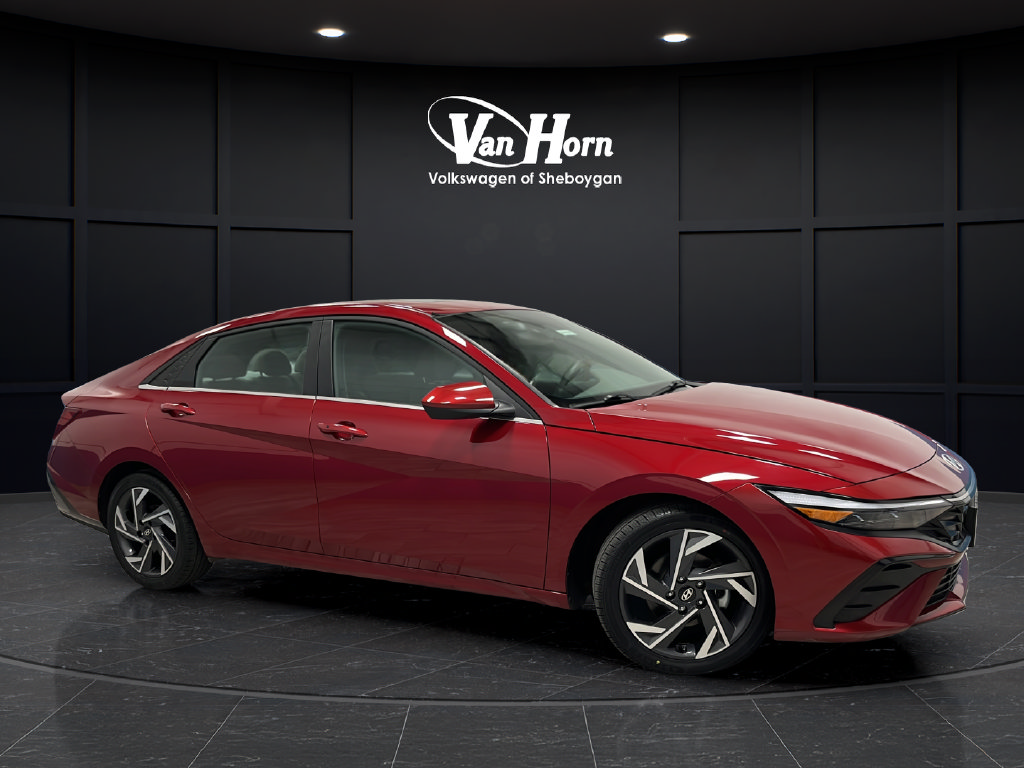 Used 2025 Hyundai Elantra SEL FWD image 1