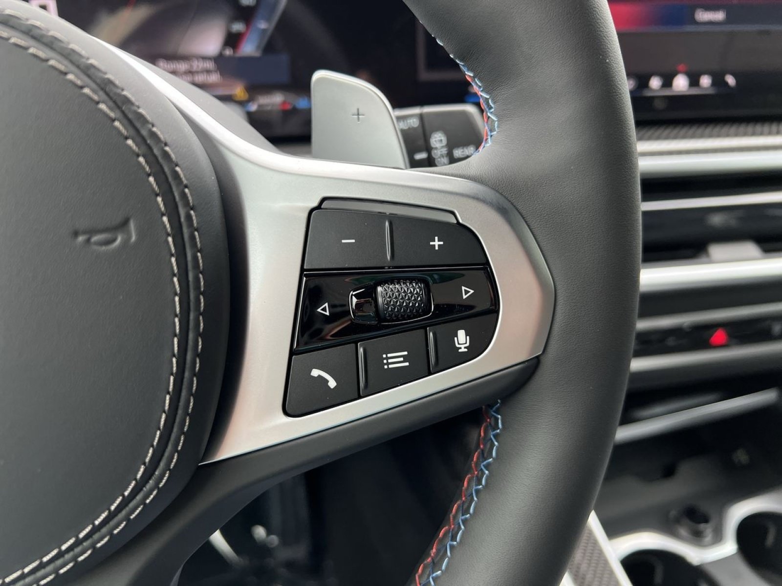 New 2027 BMW X7 M60i AWD/4WD image 30