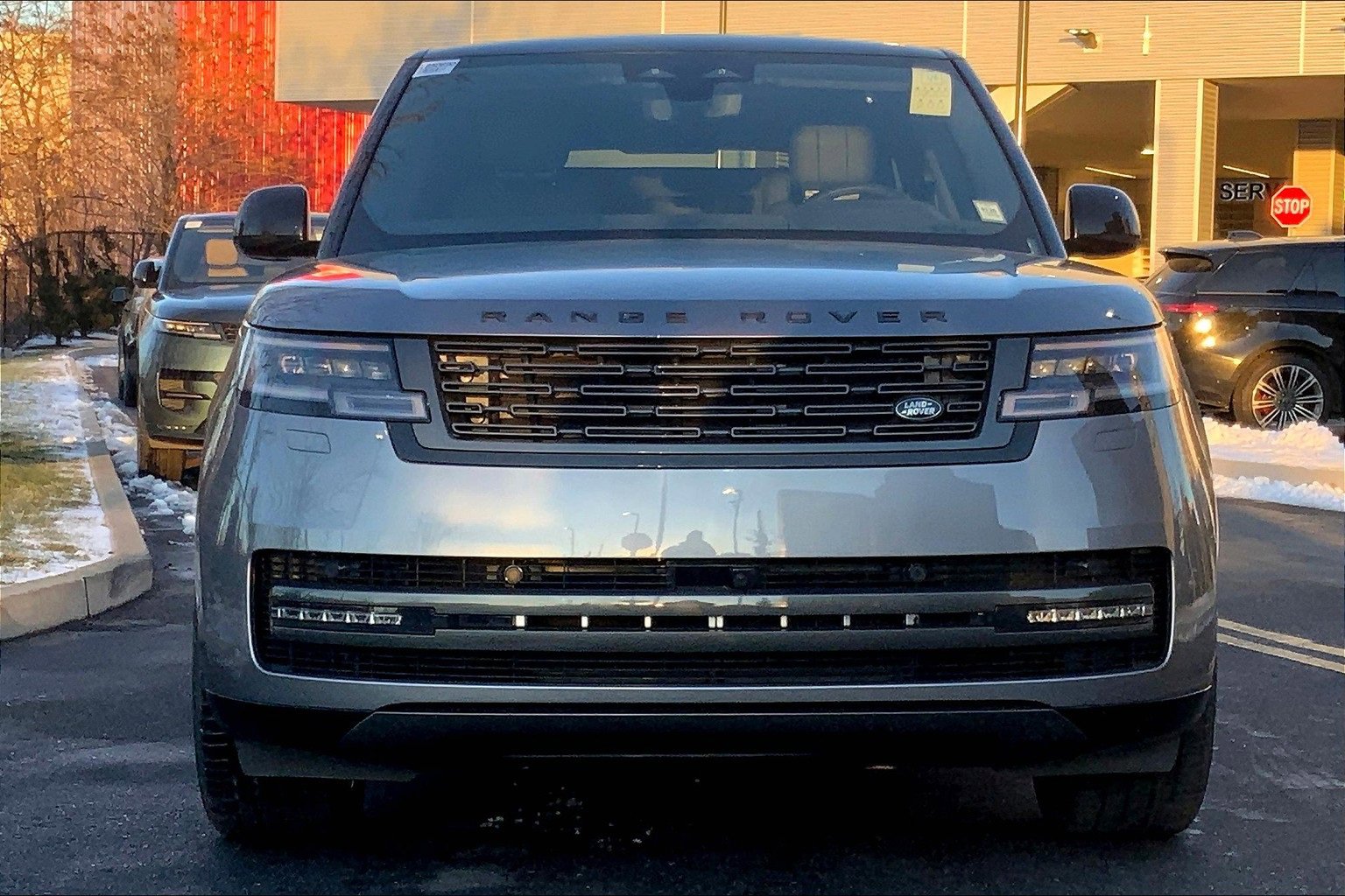 New 2025 Land Rover Range Rover SE image 3