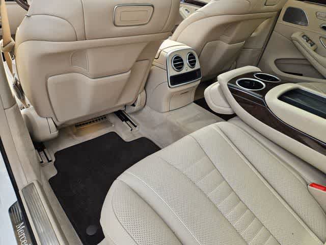 Used 2019 Mercedes-Benz S 560 Sedan image 18