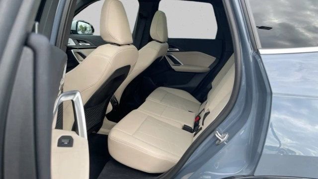 Used 2023 BMW X1 xDrive28i w/ Premium Package AWD/4WD image 12
