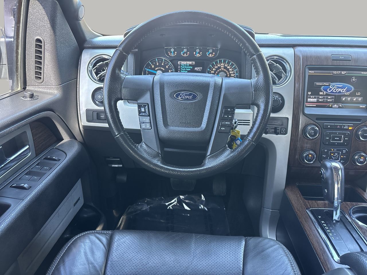 Used 2014 Ford F150 Lariat w/ Equipment Group 502A Luxury image 14