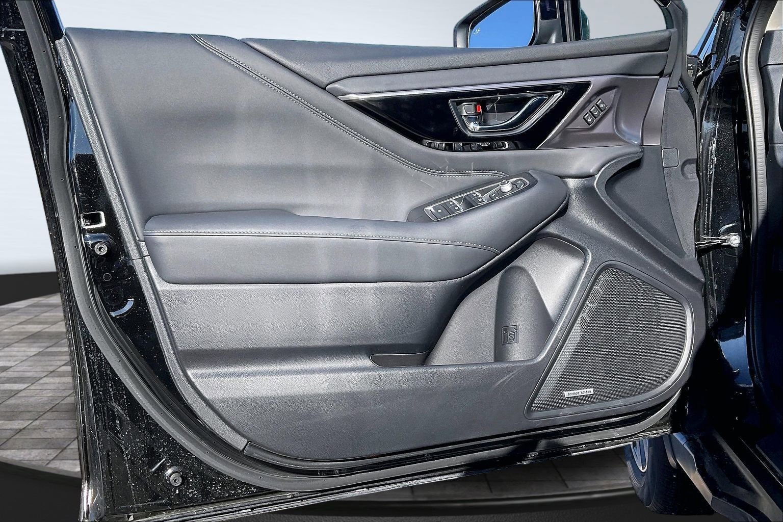 Certified 2025 Subaru Outback Touring w/ Popular Package #2 image 17