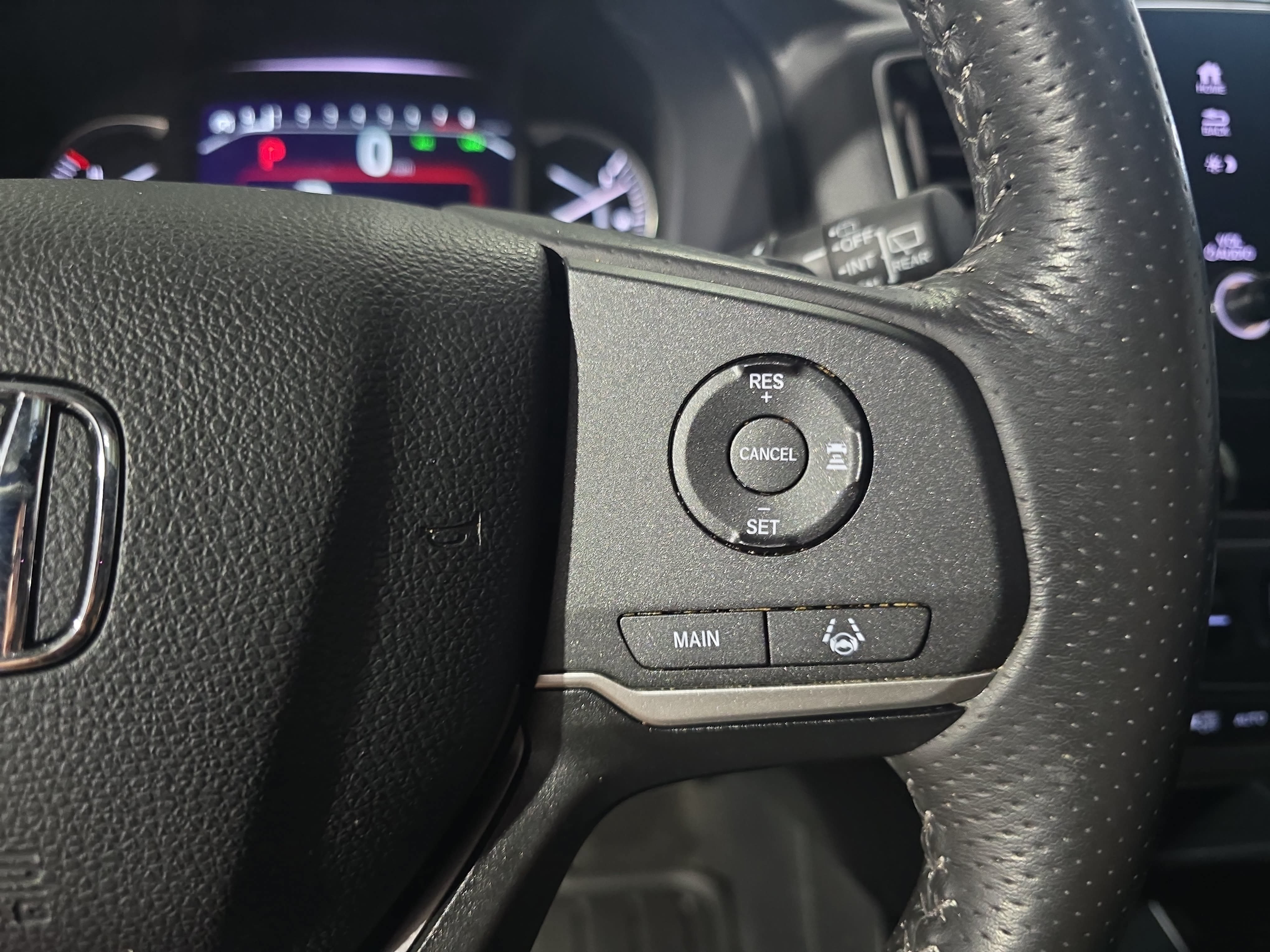 Certified 2025 Honda Passport EX-L image 15