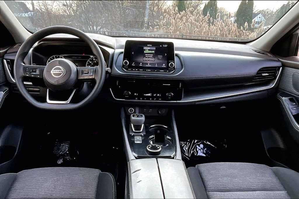 Used 2021 Nissan Rogue SV image 21