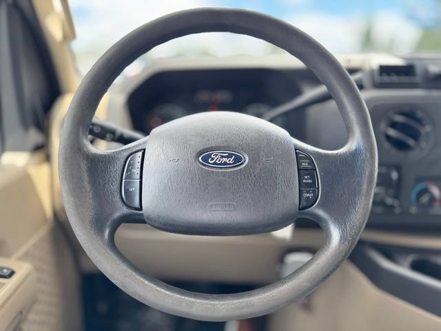 Used 2014 Ford E-350 and Econoline 350 XLT RWD image 33