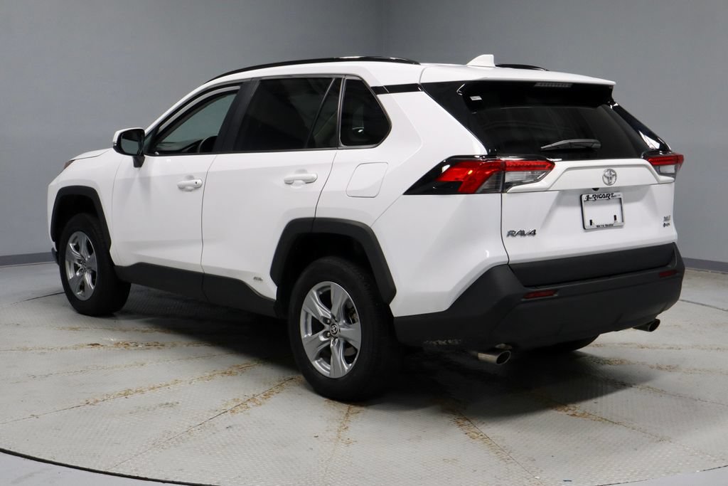 Used 2025 Toyota RAV4 XLE AWD/4WD image 10