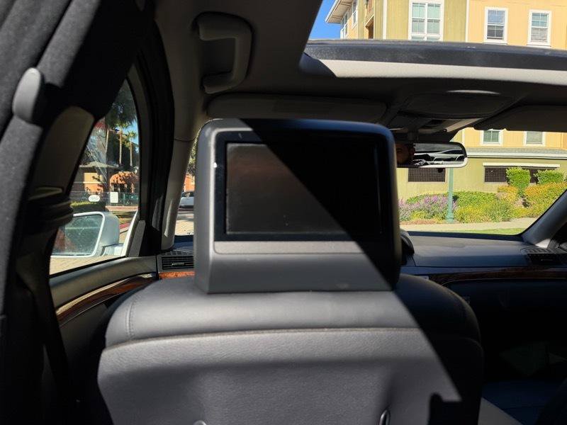 Used 2010 Mercedes-Benz S 550 image 40