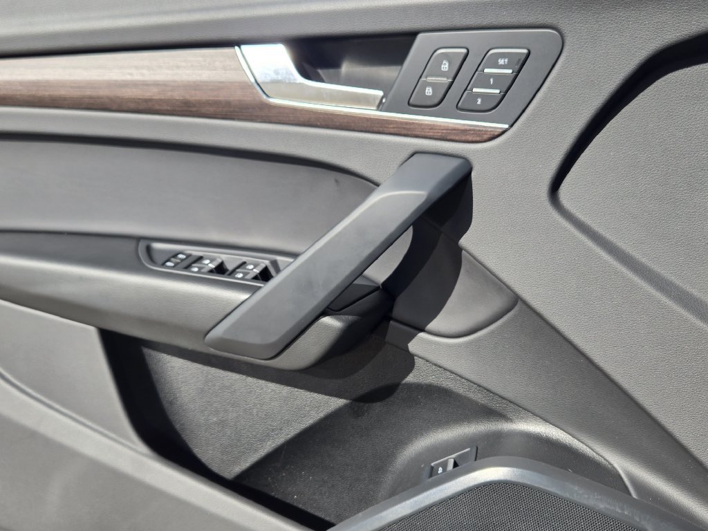 Certified 2024 Audi Q5 2.0T Premium AWD/4WD image 30