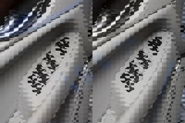 Used 2017 Cadillac Escalade Luxury AWD/4WD image 11