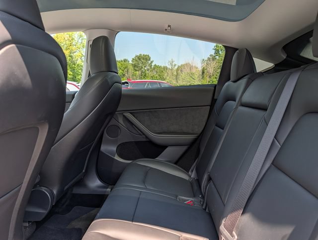 Used 2023 Tesla Model Y Long Range AWD/4WD image 17