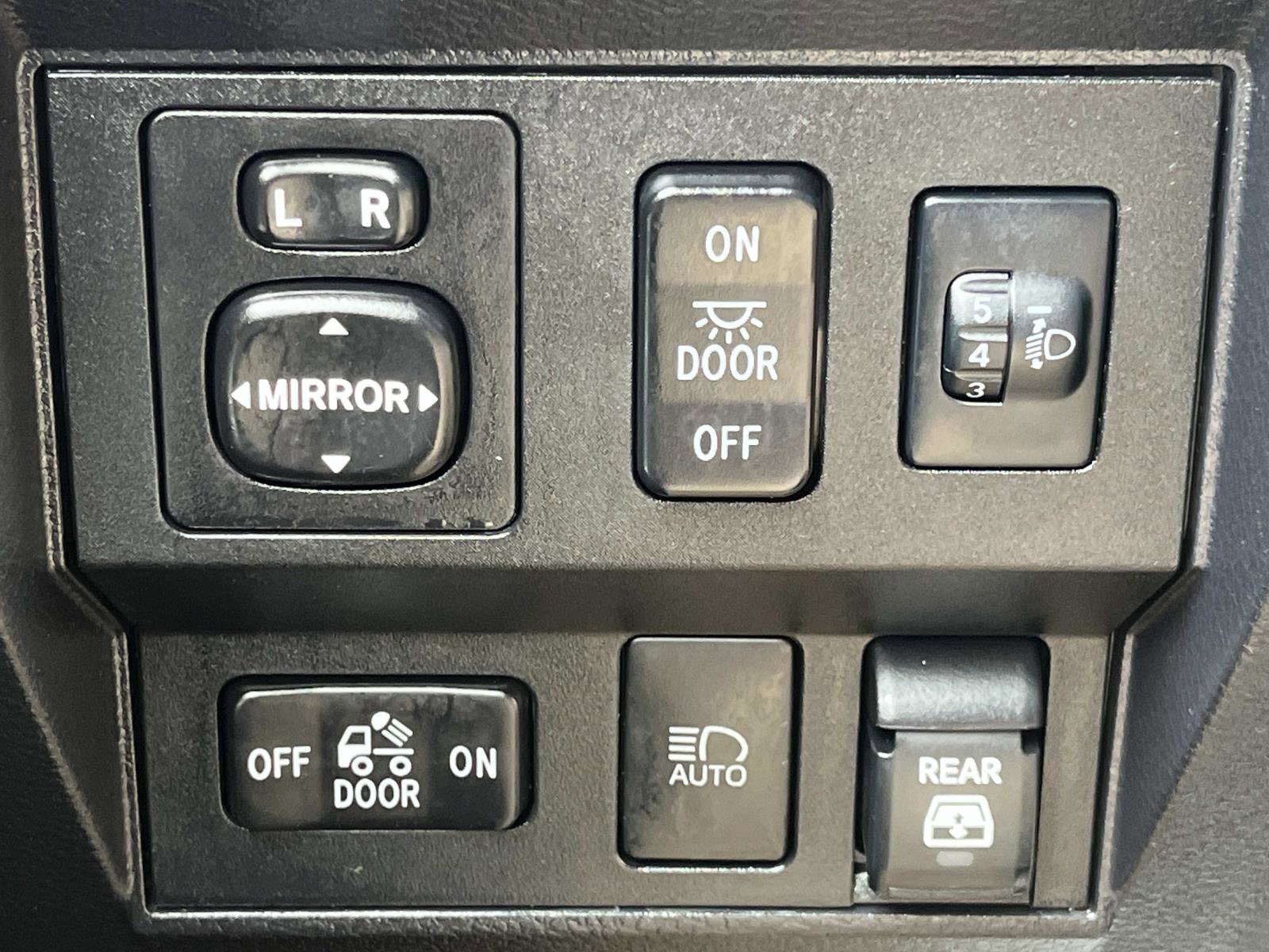 Used 2020 Toyota Tundra SR5 w/ SX Package AWD/4WD image 32