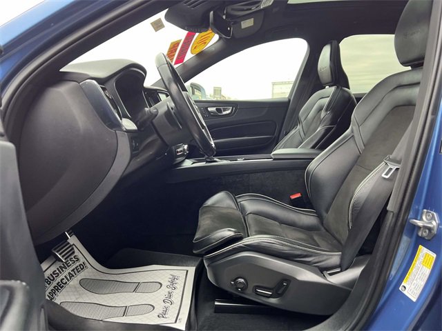 Used 2019 Volvo XC60 T6 R-Design w/ Protection Package image 9