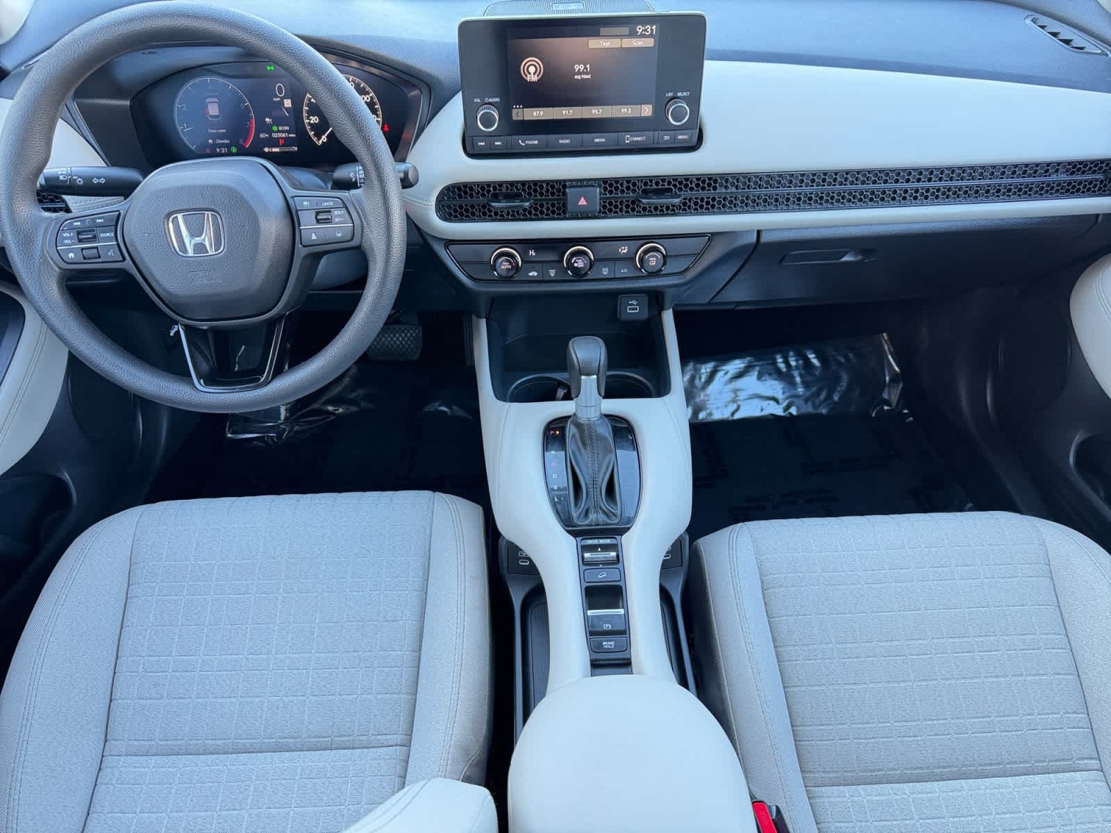 Used 2025 Honda HR-V LX image 10