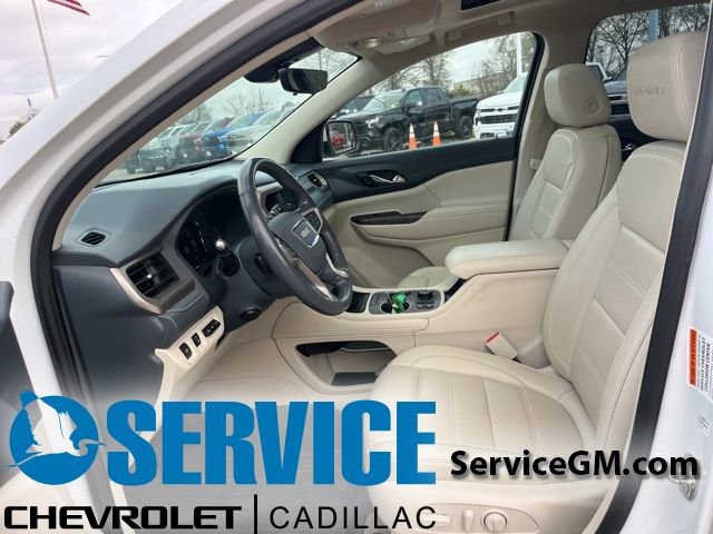 Used 2022 GMC Acadia Denali w/ Denali Ultimate Package image 16