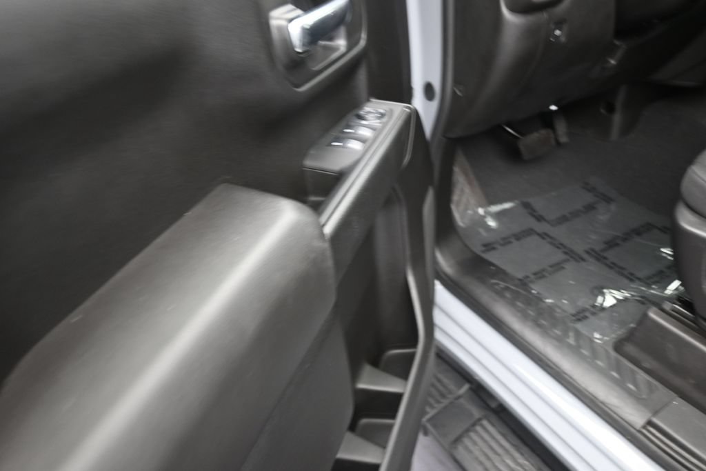 Used 2025 Chevrolet Silverado 1500 Custom RWD image 10