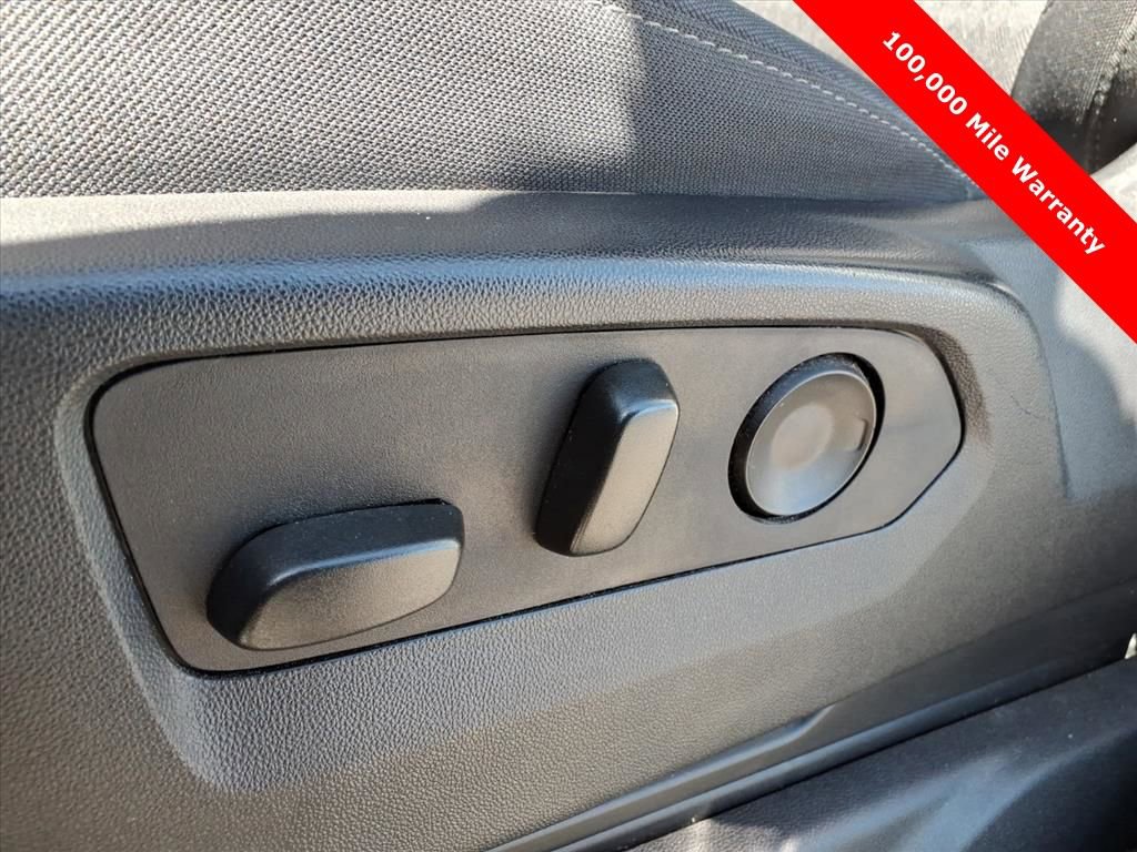 Used 2023 Chevrolet Silverado 1500 Custom image 16