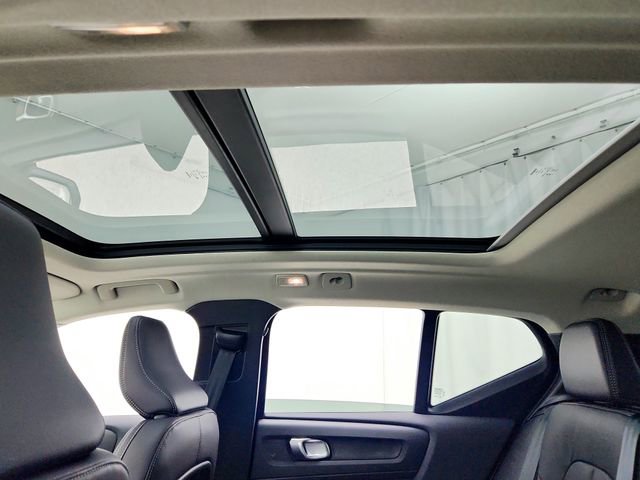 New 2026 Volvo XC40 B5 Plus w/ Protection Package Premier image 18