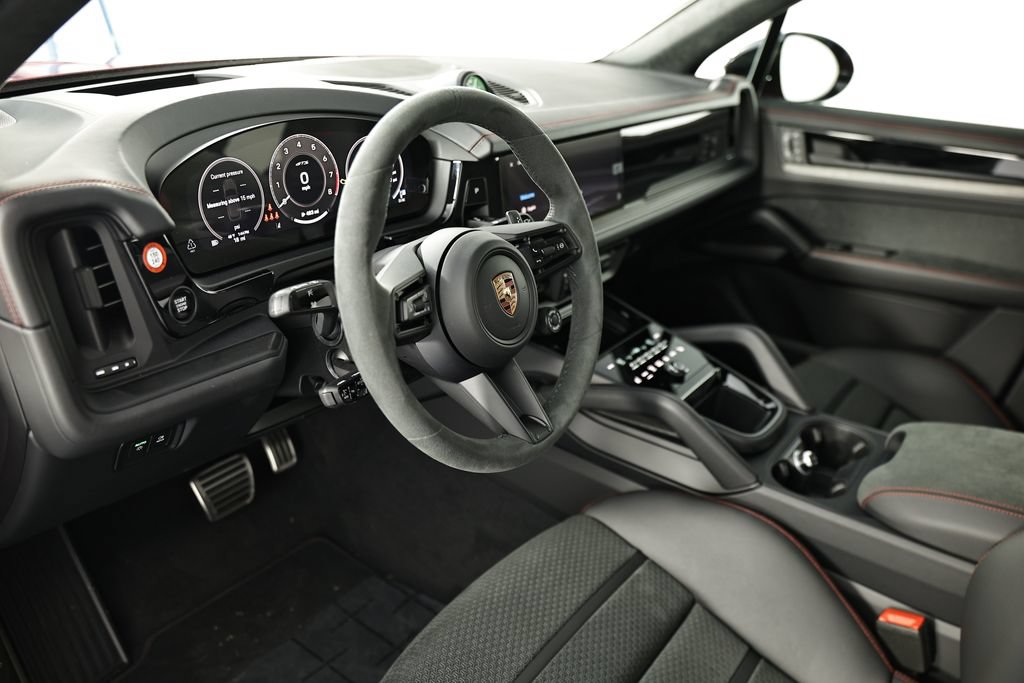New 2026 Porsche Cayenne GTS AWD/4WD image 4